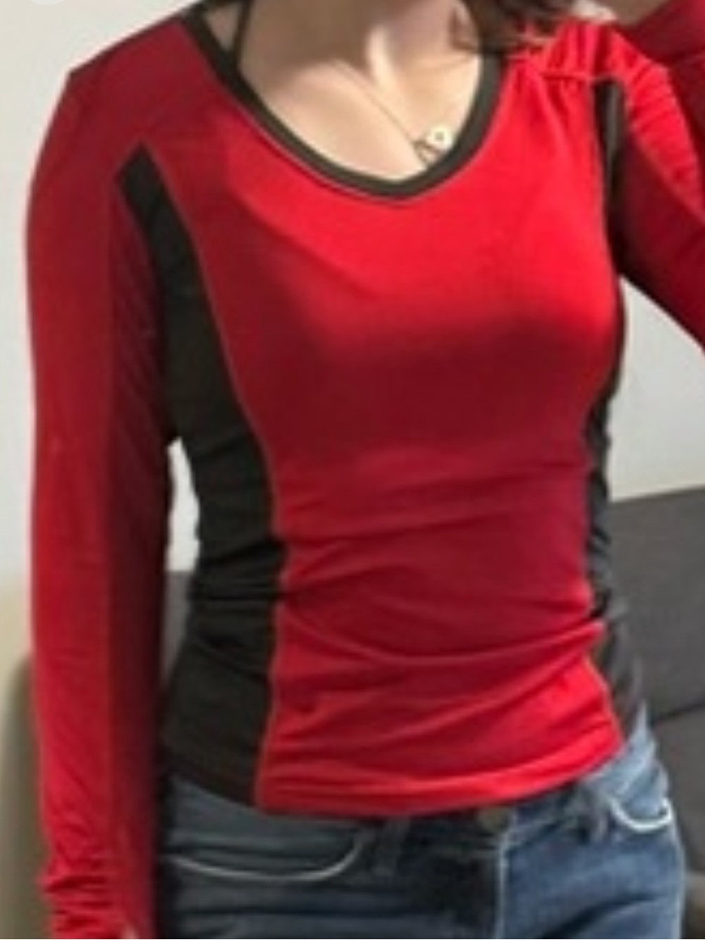 Tail Red and Black Long-Sleeve Performance Top size small